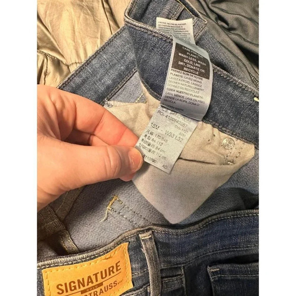 Levi Strauss Signature Gold Mid Rise Straight Jeans – Size 16 W33 L32 #0719 - Picture 6 of 6